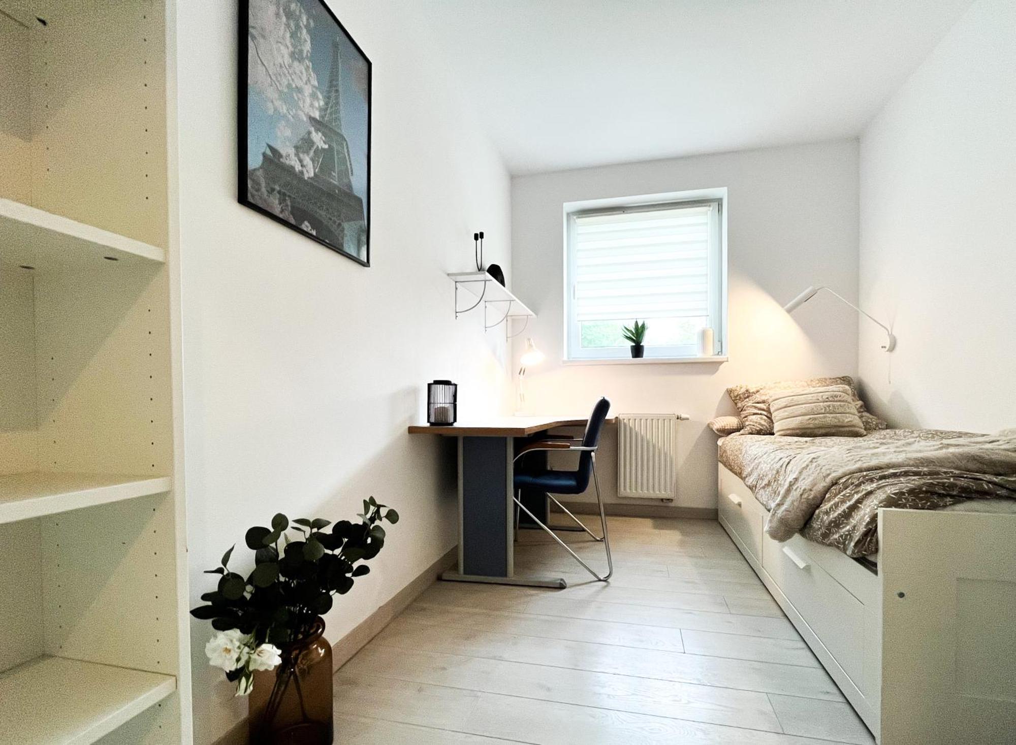 Apartmán Walk To Park, Modern 2Bd Kitchen! Balcony, Parking Vratislav Exteriér fotografie