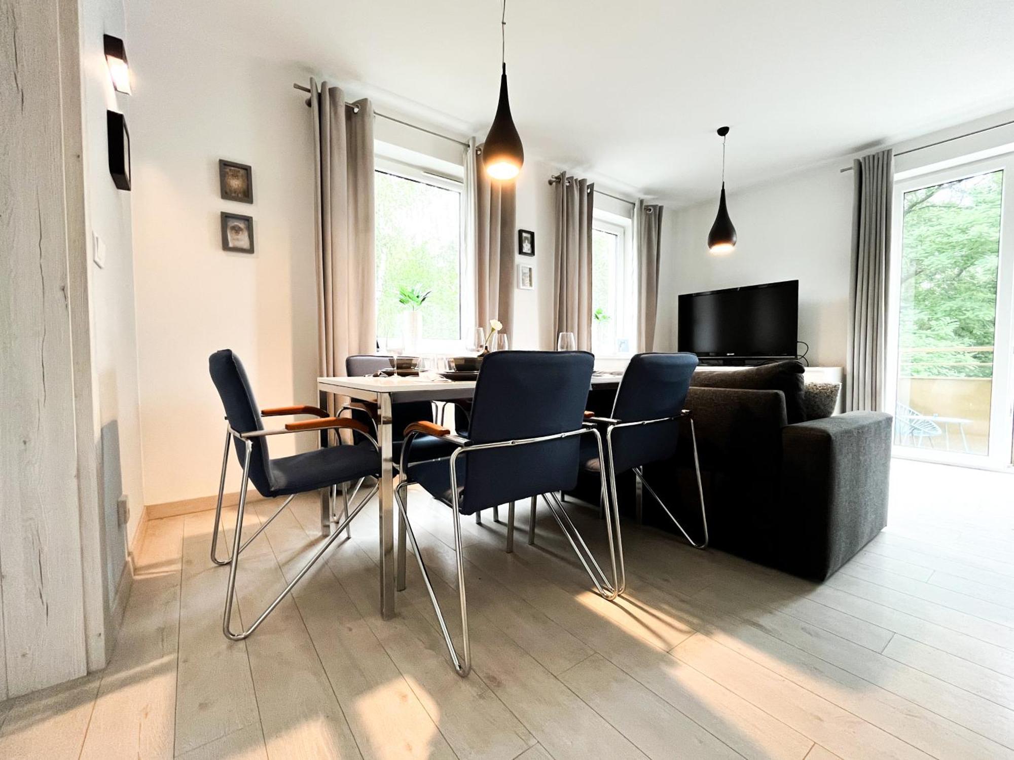 Apartmán Walk To Park, Modern 2Bd Kitchen! Balcony, Parking Vratislav Exteriér fotografie