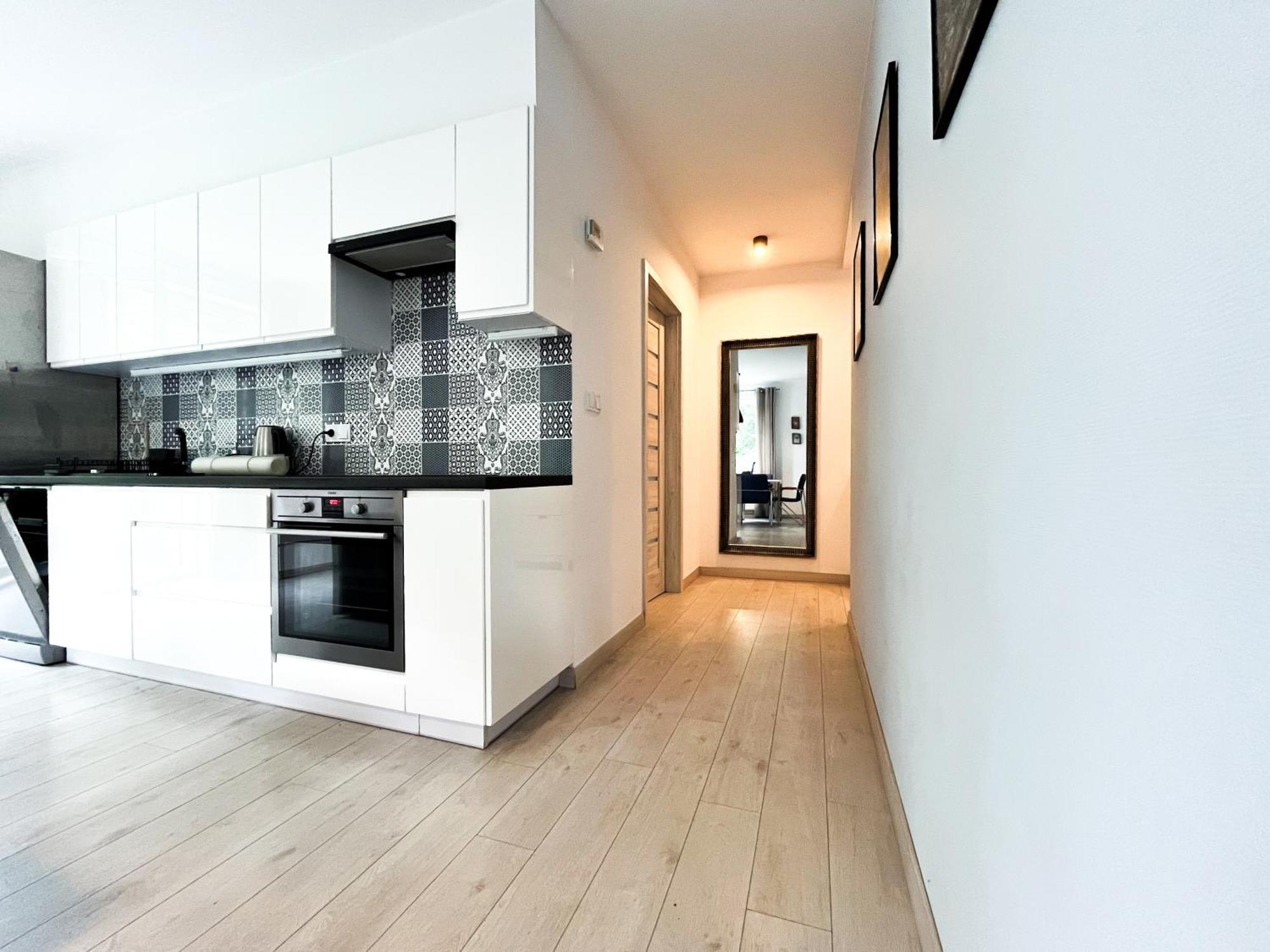 Apartmán Walk To Park, Modern 2Bd Kitchen! Balcony, Parking Vratislav Exteriér fotografie